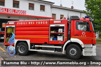 Mercedes-Benz Atego 1828 I serie
Vigili del Fuoco
Comando Provinciale di Ferrara
Distaccamento Permanente di Cento
AutoBottePompa allestimento Bai
VF 22572
Parole chiave: Mercedes-Benz Atego_1828_Iserie VF22572