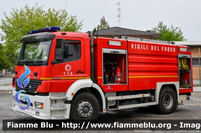 Mercedes-Benz Atego 1828 I serie
Vigili del Fuoco
Comando Provinciale di Ferrara
Distaccamento Permanente di Cento
AutoBottePompa allestimento Bai
VF 22572
Parole chiave: Mercedes-Benz Atego_1828_Iserie VF22572