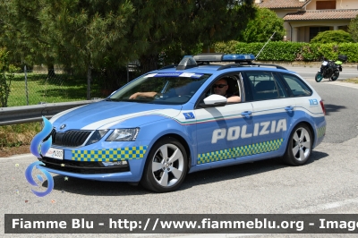 Skoda Octavia Wagon V serie
Polizia di Stato
Polizia Stradale
Allestimento Focaccia
POLIZIA M4807
in scorta al Giro d'Italia 2024
Parole chiave: Skoda Octavia_Wagon_Vserie   POLIZIAM4807 Giro_D_Italia_2024