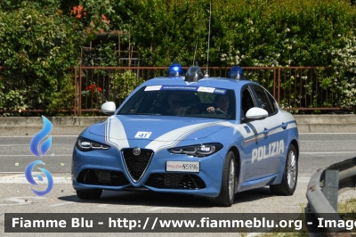 Alfa Romeo Nuova Giulia Q4 Restyle
Polizia di Stato
Polizia Stradale
POLIZIA N5996
In Scorta al Giro D’Italia 2024
Auto 41
Parole chiave: Alfa-Romeo Nuova_Giulia_Q4_Restyle POLIZIAN5996 Giro_D_Italia_2024