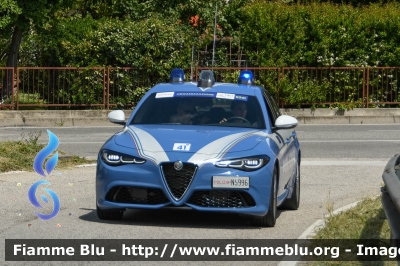 Alfa Romeo Nuova Giulia Q4 Restyle
Polizia di Stato
Polizia Stradale
POLIZIA N5996
In Scorta al Giro D’Italia 2024
Auto 41
Parole chiave: Alfa-Romeo Nuova_Giulia_Q4_Restyle POLIZIAN5996 Giro_D_Italia_2024