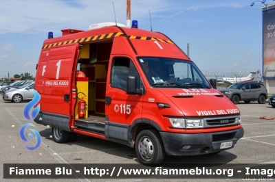 Iveco Daily III serie
Vigili del Fuoco
Comando Provinciale di Parma
Distaccamento Permanente Aeroportuale
Soccorso aeroportuale
R.O.S. Posto comando controllo
Allestimento Baggio & De Sordi
VF 24162
Parole chiave: Iveco Daily_IIIserie VF24162