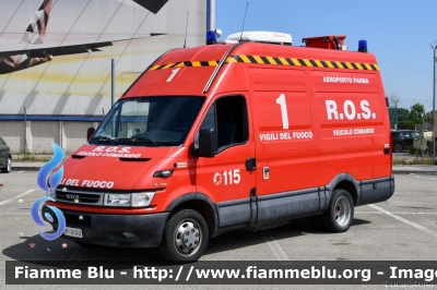 Iveco Daily III serie
Vigili del Fuoco
Comando Provinciale di Parma
Distaccamento Permanente Aeroportuale
Soccorso aeroportuale
R.O.S. Posto comando controllo
Allestimento Baggio & De Sordi
VF 24162
Parole chiave: Iveco Daily_IIIserie VF24162