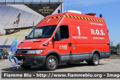 Iveco Daily III serie
Vigili del Fuoco
Comando Provinciale di Parma
Distaccamento Permanente Aeroportuale
Soccorso aeroportuale
R.O.S. Posto comando controllo
Allestimento Baggio & De Sordi
VF 24162
Parole chiave: Iveco Daily_IIIserie VF24162