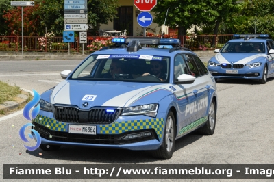 Skoda Superb Wagon III serie restyle
Polizia di Stato
Polizia Stradale
POLIZIA M6364
in scorta al Giro d'Italia 2024
Auto 42
Parole chiave: Skoda Superb_Wagon_IIIserierestyle POLIZIAM6364 Giro_D_Italia_2024