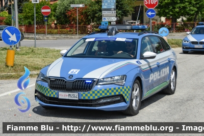 Skoda Superb Wagon III serie restyle
Polizia di Stato
Polizia Stradale
POLIZIA M6364
in scorta al Giro d'Italia 2024
Auto 42
Parole chiave: Skoda Superb_Wagon_IIIserierestyle POLIZIAM6364 Giro_D_Italia_2024