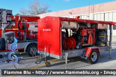 Carrello NBCR
Vigili del Fuoco
Comando Provinciale di Ravenna
Nucleo NBCR
Parole chiave: Santa_Barbara_2019