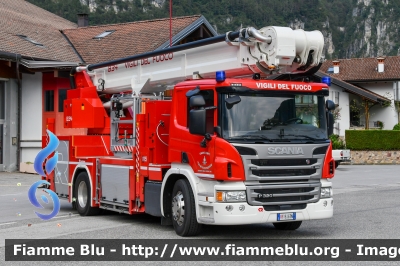 Scania P320 II serie
Vigili del Fuoco
Unione Distrettuale delle Giudicarie
Veicolo ospitato dal Corpo Volontario di Storo (TN)
Piattaforma aerea B34 da 34 metri allestimento Rosenbauer
VF 9J6 TN
Parole chiave: Scania P320_IIserie VF9J6TN