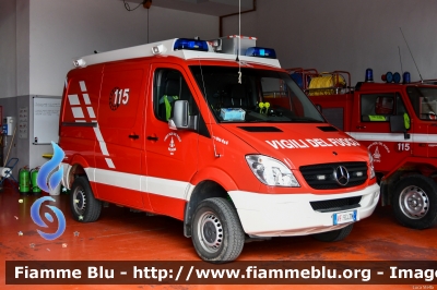 Mercedes-Benz Sprinter 4x4 III serie
Vigili del Fuoco
Unione Distrettuale delle Giudicarie
Corpo Volontario di Storo (TN)
Allestimento Kofler Fahrzeugbau
VF 9G4 TN
Parole chiave: Mercedes-Benz Sprinter_4x4_IIIserie VF9G4TN