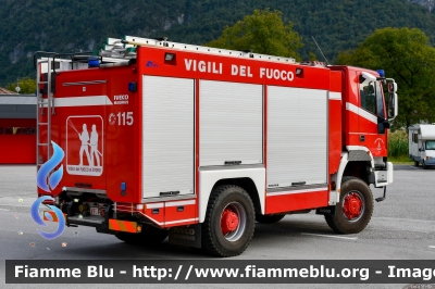 Iveco EuroTrakker 190E37 I serie
Vigili del Fuoco
Unione Distrettuale delle Giudicarie
Corpo Volontario di Storo (TN)
Allestimento Iveco Magirus Grizzly
VF F28 TN
Parole chiave: Iveco EuroTrakker_190E37_Iserie VFF28TN