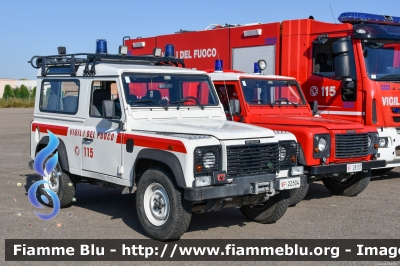  Land Rover Defender 90
Vigili del Fuoco
Comando Provinciale di Modena
Distaccamento Volontario di Finale Emilia
Fornitura Regione Emilia Romagna
VF 22504 
Parole chiave:  Land-Rover Defender_90 VF22504