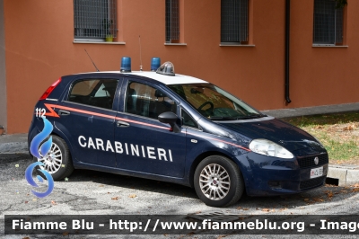 Fiat Grande Punto
Carabinieri
Polizia Militare presso l'Aeronautica Militare
COA Comando Operazioni Aereospaziali Ferrara
AM CL 339
Parole chiave: Fiat Grande_Punto AMCL339