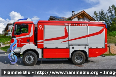 Man TGM 13.290 4x4 III serie
Vigili del Fuoco
Unione distrettuale di Cles
Corpo Volontario di Tres (TN)
Allestimento BAI
VF 6D6 TN
Parole chiave: Man TGM_13.290_4x4_IIIserie VF6D6TN