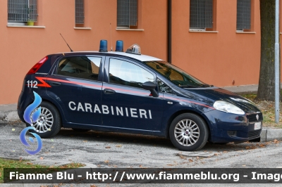 Fiat Grande Punto
Carabinieri
Polizia Militare presso l'Aeronautica Militare
COA Comando Operazioni Aereospaziali Ferrara
AM CL 339
Parole chiave: Fiat Grande_Punto AMCL339