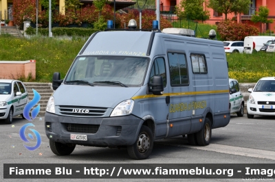 Iveco Daily IV Serie
Guardia di Finanza
Reparto Operativo Aereonavale
Carro Officina 
Allestimento Elevox
GdiF 423 BC
Parole chiave: Iveco Daily_IVSerie  GdiF423BC