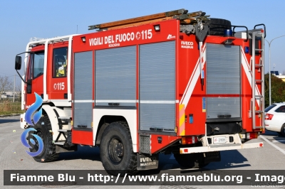 Iveco Grizzly 140E24 4x4 I serie
Vigili del Fuoco
Comando Provinciale di Bologna
Distaccamento Volontario di Molinella
AutoPompaSerbatoio allestimento Iveco-Magirus
VF21939
Parole chiave: Iveco Grizzly_140E24_4x4_Iserie VF21939