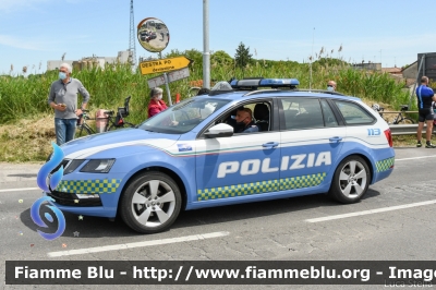 Skoda Octavia Wagon V serie
Polizia di Stato
Polizia Stradale
Allestimento Focaccia
Decorazione Grafica Artlantis
POLIZIA M4784
Parole chiave: Skoda Octavia_Wagon_Vserie POLIZIAM4784 Giro_D_Italia_2021