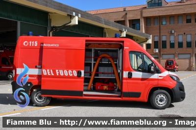 Fiat Ducato X290
Vigili del Fuoco
Comando Provinciale di Ferrara
C.R.A. Contrasto Rischio Acquatico
Allestimento Fortini
VF 31356
Parole chiave: Fiat Ducato_X290 VF31356