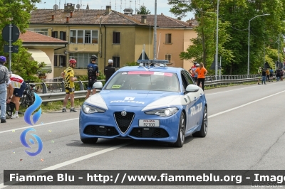 Alfa Romeo Nuova Giulia Q4
Polizia di Stato
Polizia Stradale
POLIZIA M2700
in scorta al Giro d'Italia 2021
Vettura "1"
Parole chiave: Alfa-Romeo Nuova_Giulia_Q4 POLIZIAM2700