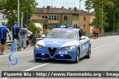 Alfa Romeo Nuova Giulia Q4
Polizia di Stato
Polizia Stradale
POLIZIA M2700
in scorta al Giro d'Italia 2021
Vettura "1"
Parole chiave: Alfa-Romeo Nuova_Giulia_Q4 POLIZIAM2700