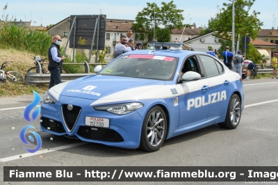 Alfa Romeo Nuova Giulia Q4
Polizia di Stato
Polizia Stradale
POLIZIA M2700
in scorta al Giro d'Italia 2021
Vettura "1"
Parole chiave: Alfa-Romeo Nuova_Giulia_Q4 POLIZIAM2700