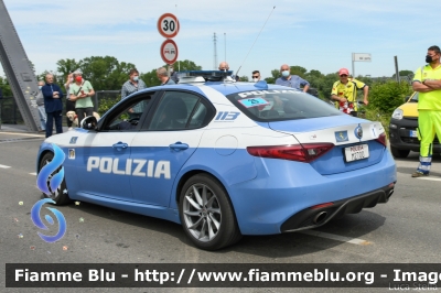 Alfa Romeo Nuova Giulia Q4
Polizia di Stato
Polizia Stradale
POLIZIA M2700
in scorta al Giro d'Italia 2021
Vettura "1"
Parole chiave: Alfa-Romeo Nuova_Giulia_Q4 POLIZIAM2700