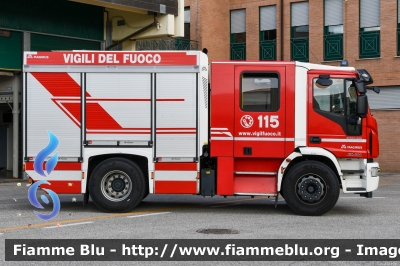 Iveco EuroCargo MaxiCity 180E30 IV serie
Vigili del Fuoco
Comando Provinciale di Ferrara
AutoPompaSerbatoio allestimento Magirus
VF 30222
Parole chiave: Iveco EuroCargo_MaxiCity_180E30_IVserie VF30222