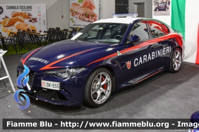 Alfa Romeo Nuova Giulia Quadrifoglio
Carabinieri
Nucleo Operativo e Radiomobile
CC DK 555
Parole chiave: Alfa-Romeo Nuova_Giulia_QuadrifoglioCCDK555