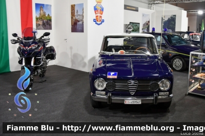 Alfa Romeo Giulia Super 1.6
Carabinieri
Veicolo storico
EI 459567
Parole chiave: Alfa-Romeo Giulia_Super EI459567