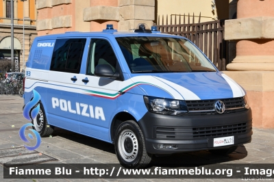 Volkswagen Transporter T6
Polizia di Stato
Unita' Cinofile
Allestimento BAI
POLIZIA M4415
Parole chiave: Volkswagen Transporter_T6 POLIZIAM4415