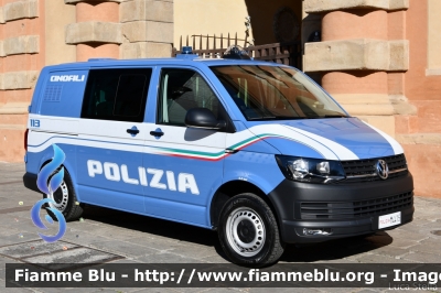 Volkswagen Transporter T6
Polizia di Stato
Unita' Cinofile
Allestimento BAI
POLIZIA M4415
Parole chiave: Volkswagen Transporter_T6 POLIZIAM4415