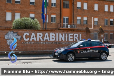 Alfa Romeo Nuova Giulia
Carabinieri
Nucleo Operativo Radiomobile
Allestimento FCA
CC EE 254
Parole chiave: Alfa-Romeo Nuova_Giulia CCEE254 Nuova_Giuglietta CCEA184