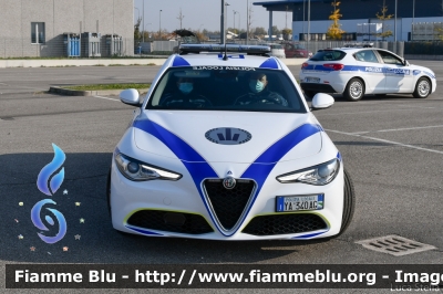 Alfa Romeo Nuova Giulia
Polizia Locale
Comune di Molinella (BO)
Allestimento Bertazzoni
POLIZIA LOCALE YA 340 AG
Parole chiave: Alfa-Romeo Nuova_Giulia POLIZIALOCALEYA340AG