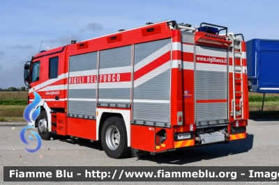 Mercedes-Benz Actros 1841 II serie
 Vigili del Fuoco
Comando Provinciale di Bologna
Distaccamento Volontario di Molinella
AutoPompaSerbatoio allestimento BAI
Ricondizionato Fortini
VF 24457
Parole chiave: Mercedes-Benz Actros_1841_IIserie VF24457