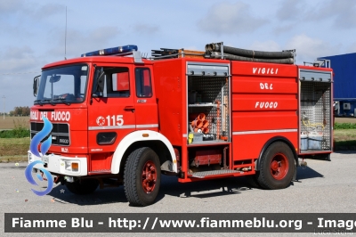 Fiat Iveco 160NC
Vigili del Fuoco
Comando Provinciale di Bologna
Distaccamento Volontario di Molinella
AutoBottePompa allestimento Bergomi
VF 14458
Parole chiave: Fiat Iveco 160NC VF14458