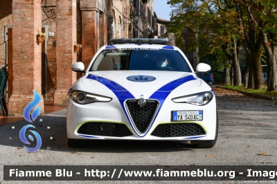 Alfa Romeo Nuova Giulia
Polizia Locale
Comune di Molinella (BO)
Allestimento Bertazzoni
POLIZIA LOCALE YA 340 AG
Parole chiave: Alfa-Romeo Nuova_Giulia  POLIZIALOCALEYA340AG