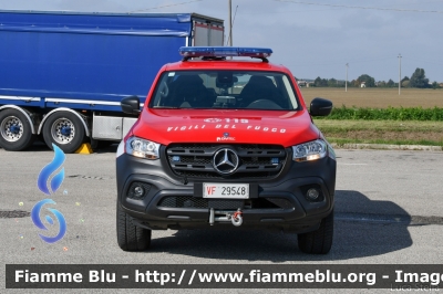 Mercedes-Benz Classe X
Vigili del Fuoco
Comando Provinciale di Bologna
Distaccamento Volontario di Molinella
Allestiemto Divitec
VF 29548
Parole chiave: Mercedes-Benz Classe_X VF29548