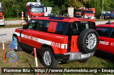 Land Rover Defender 110 II serie
Vigili del Fuoco
Direzione Regionale Emilia-Romagna
VF 32894
Parole chiave: Land-Rover Defender_110_IIserie  VF32894