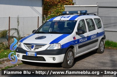 Dacia Logan 
Polizia Locale
Comune di Molinella (BO)
Allestimento Bertazzoni  
POLIZIA LOCALE YA 009 AB
Parole chiave: Dacia Logan POLIZIALOCALEYA009AB