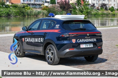 Alfa Romeo Tonale
Carabinieri
Nucleo Operativo Radiomobile
Allestimento FCA
CC EN 892

si ringrazia l'Arma dei Carabinieri
per la disponibilità
Parole chiave: Alfa-Romeo Tonale CCEN892