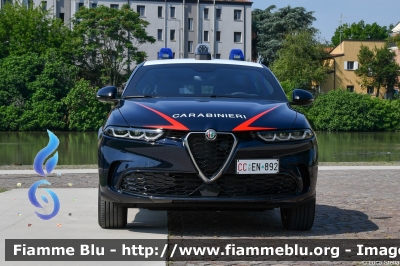 Alfa Romeo Tonale
Carabinieri
Nucleo Operativo Radiomobile
Allestimento FCA
CC EN 892

si ringrazia l'Arma dei Carabinieri
per la disponibilità
Parole chiave: Alfa-Romeo Tonale CCEN892