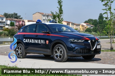 Alfa Romeo Tonale
Carabinieri
Nucleo Operativo Radiomobile
Allestimento FCA
CC EN 892

si ringrazia l'Arma dei Carabinieri
per la disponibilità
Parole chiave: Alfa-Romeo Tonale CCEN892