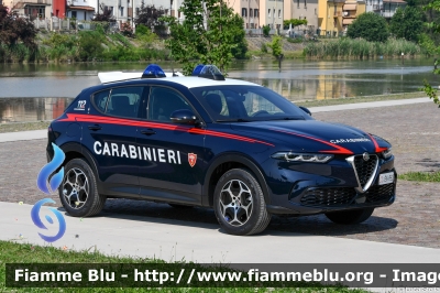 Alfa Romeo Tonale
Carabinieri
Nucleo Operativo Radiomobile
Allestimento FCA
CC EN 892

si ringrazia l'Arma dei Carabinieri
per la disponibilità
Parole chiave: Alfa-Romeo Tonale CCEN892