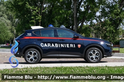 Alfa Romeo Tonale
Carabinieri
Nucleo Operativo Radiomobile
Allestimento FCA
CC EN 892

si ringrazia l'Arma dei Carabinieri
per la disponibilità
Parole chiave: Alfa-Romeo Tonale CCEN892