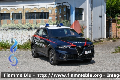 Alfa Romeo Tonale
Carabinieri
Nucleo Operativo Radiomobile
Allestimento FCA
CC EN 892

si ringrazia l'Arma dei Carabinieri
per la disponibilità
Parole chiave: Alfa-Romeo Tonale CCEN892