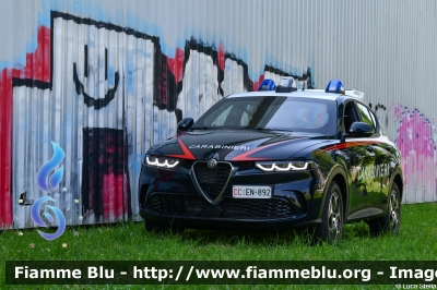 Alfa Romeo Tonale
Carabinieri
Nucleo Operativo Radiomobile
Allestimento FCA
CC EN 892

si ringrazia l'Arma dei Carabinieri
per la disponibilità
Parole chiave: Alfa-Romeo Tonale CCEN892