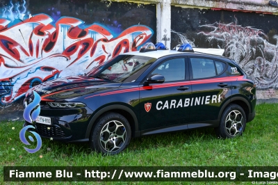 Alfa Romeo Tonale
Carabinieri
Nucleo Operativo Radiomobile
Allestimento FCA
CC EN 892

si ringrazia l'Arma dei Carabinieri
per la disponibilità
Parole chiave: Alfa-Romeo Tonale CCEN892