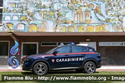 Alfa Romeo Tonale
Carabinieri
Nucleo Operativo Radiomobile
Allestimento FCA
CC EN 892

si ringrazia l'Arma dei Carabinieri
per la disponibilità
Parole chiave: Alfa-Romeo Tonale CCEN892