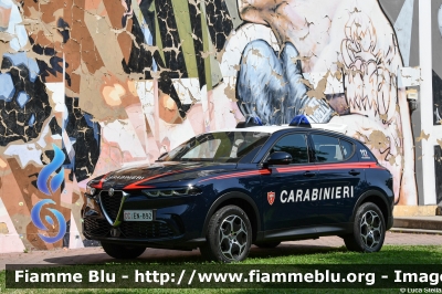 Alfa Romeo Tonale
Carabinieri
Nucleo Operativo Radiomobile
Allestimento FCA
CC EN 892

si ringrazia l'Arma dei Carabinieri
per la disponibilità
Parole chiave: Alfa-Romeo Tonale CCEN892