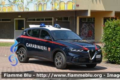 Alfa Romeo Tonale
Carabinieri
Nucleo Operativo Radiomobile
Allestimento FCA
CC EN 892

si ringrazia l'Arma dei Carabinieri
per la disponibilità
Parole chiave: Alfa-Romeo Tonale CCEN892